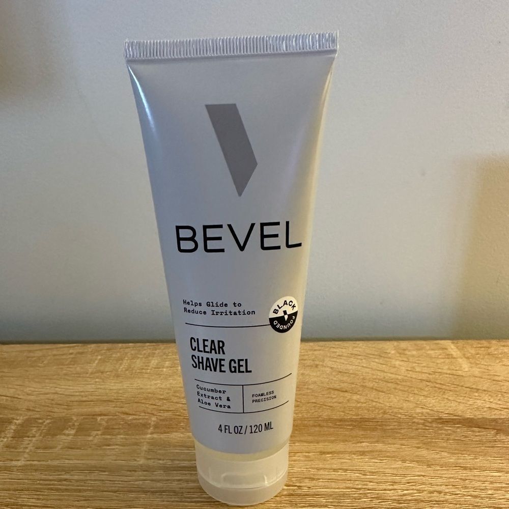 BEVEL clear shave gel